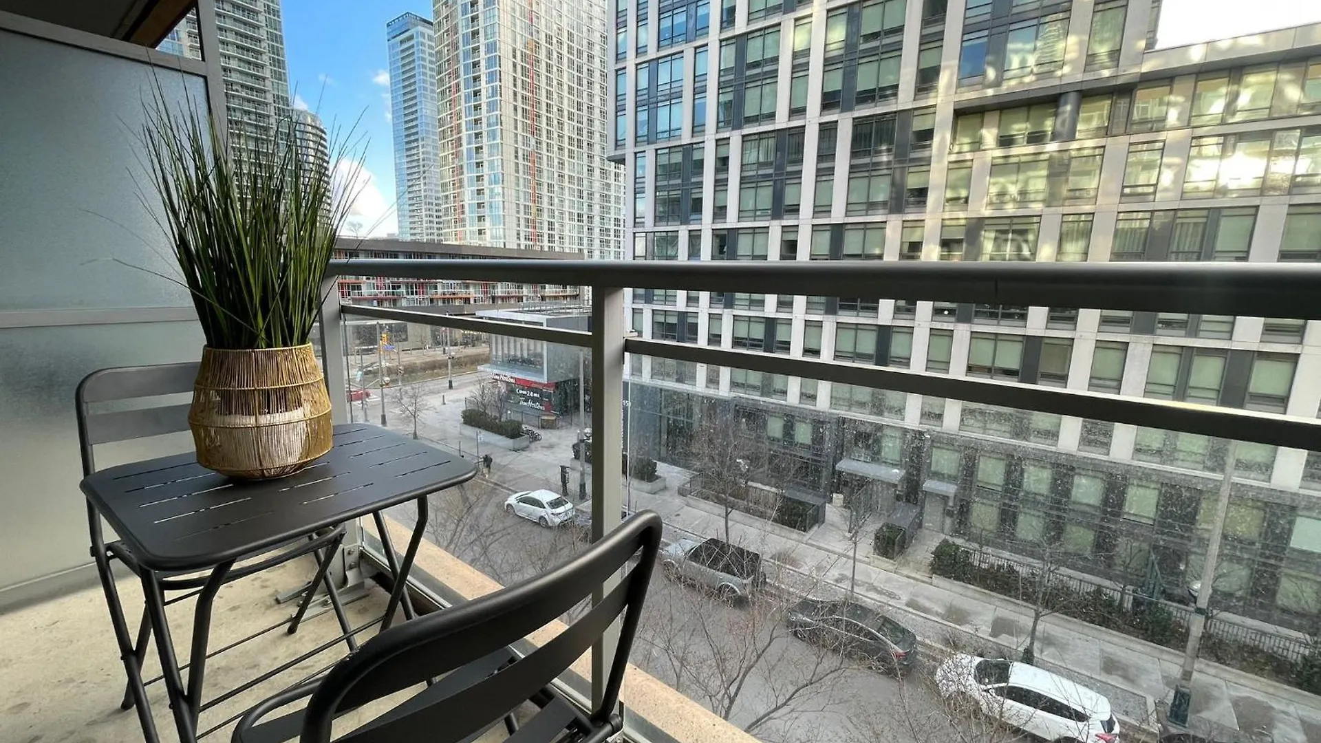 Apartment Delight Suites In Downtown Toronto Mississauga